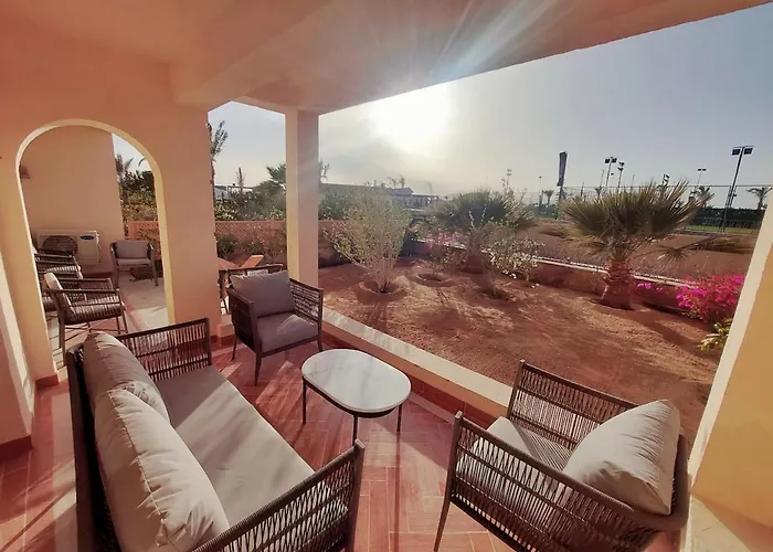 Golf, & Sea - Serene Garden Patio Getaway *