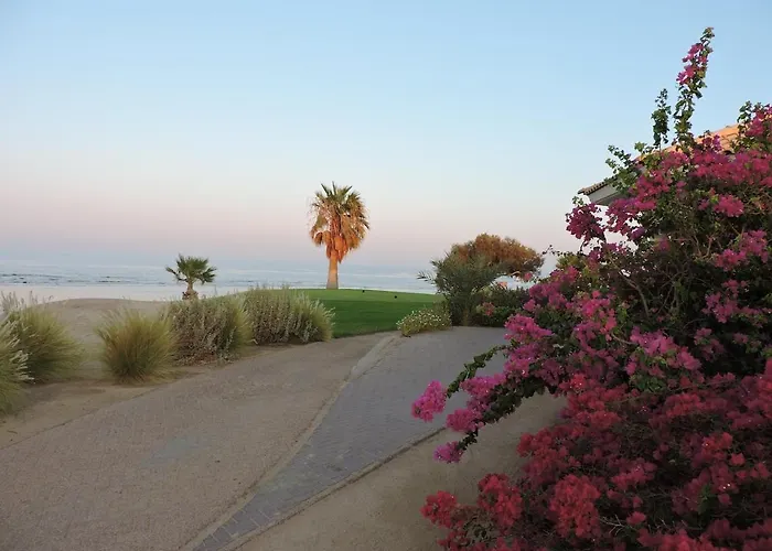 Apartment Golf, & Sea - Serene Garden Patio Getaway Hurghada